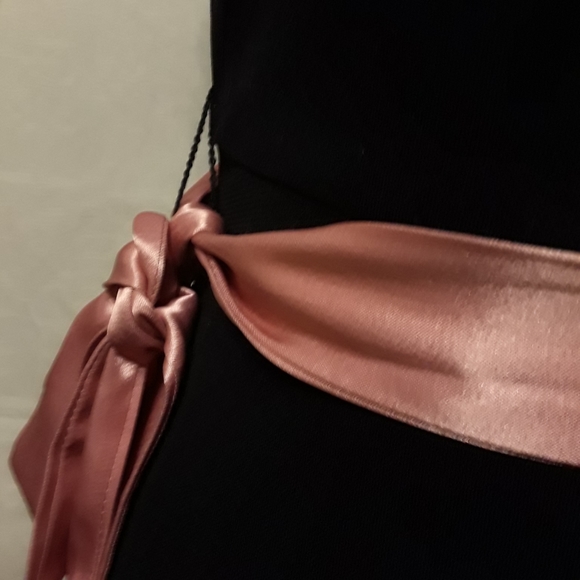 RAMPAGE SUPER PLUNGE NECKLINE BLACK DRESS - Picture 6 of 9